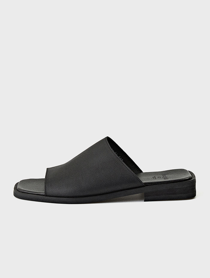 Leather Slippers | TROY